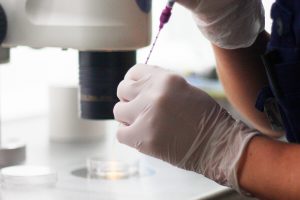 Varför fäster inte ägget i livmodern?